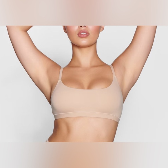 Skims Fits Everybody SCOOP BRALETTE - Picture 1 of 8